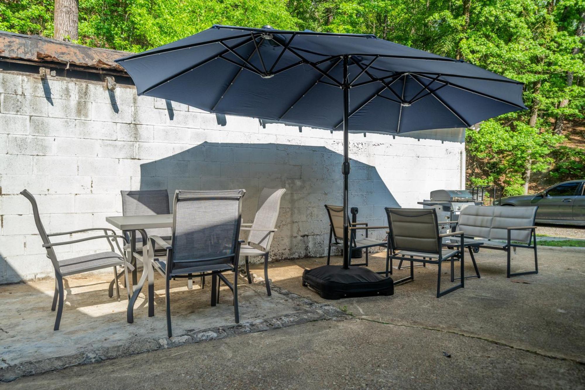 Cedar Blossom Bungalow Is A Cozy Getaway With A 5 Minute Walk To Downtown! Hot Springs Eksteriør bilde